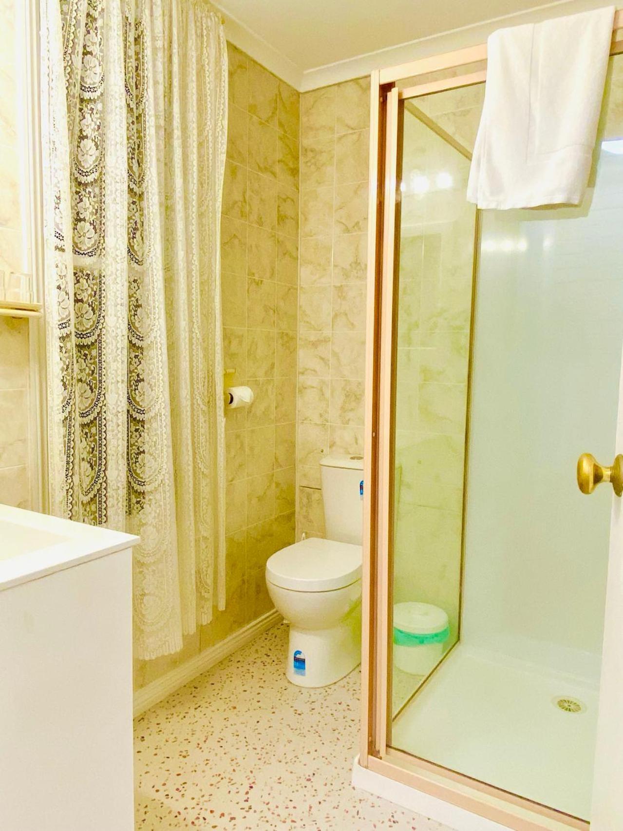 Hillview House Launceston Bed & Breakfast ภายนอก รูปภาพ